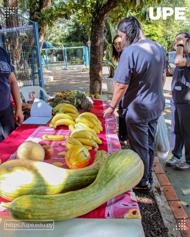 Feria de Frutas de la Carrera de Agronomía 